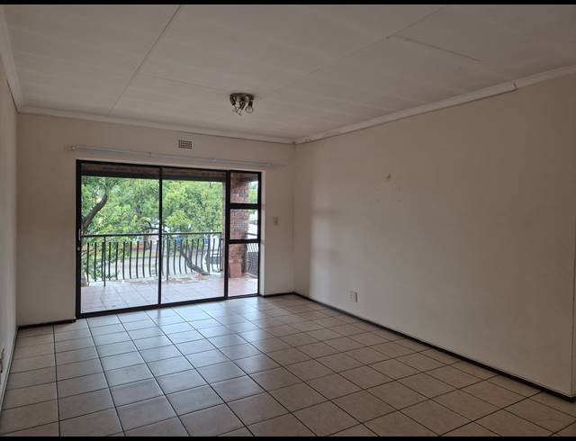2 BEDROOM TOWNHOUSE RENTED IN SONNEVELD